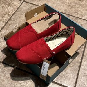 NIB Toms Red Canvas Slip-On Loafers
